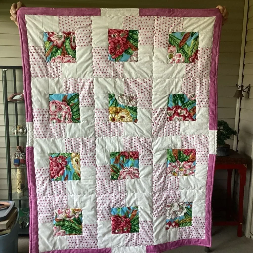 NWT. Hand Crafted Floral Patchwork Quilt with Pink and White Accents